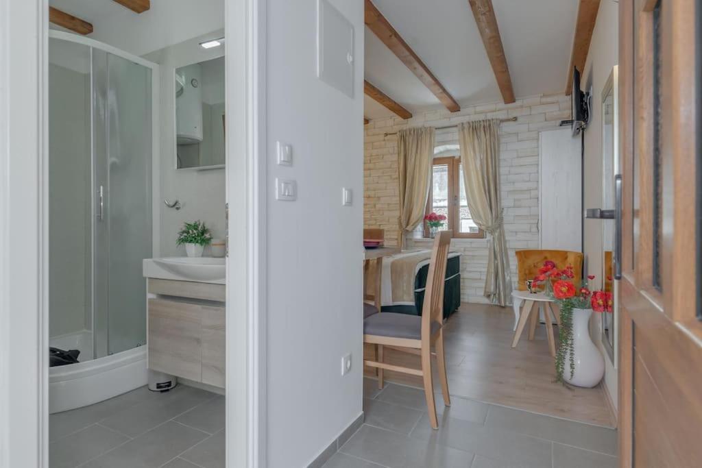 Diva 1,Stylish Old Town Studio Apartment Near Beach Spalato Esterno foto
