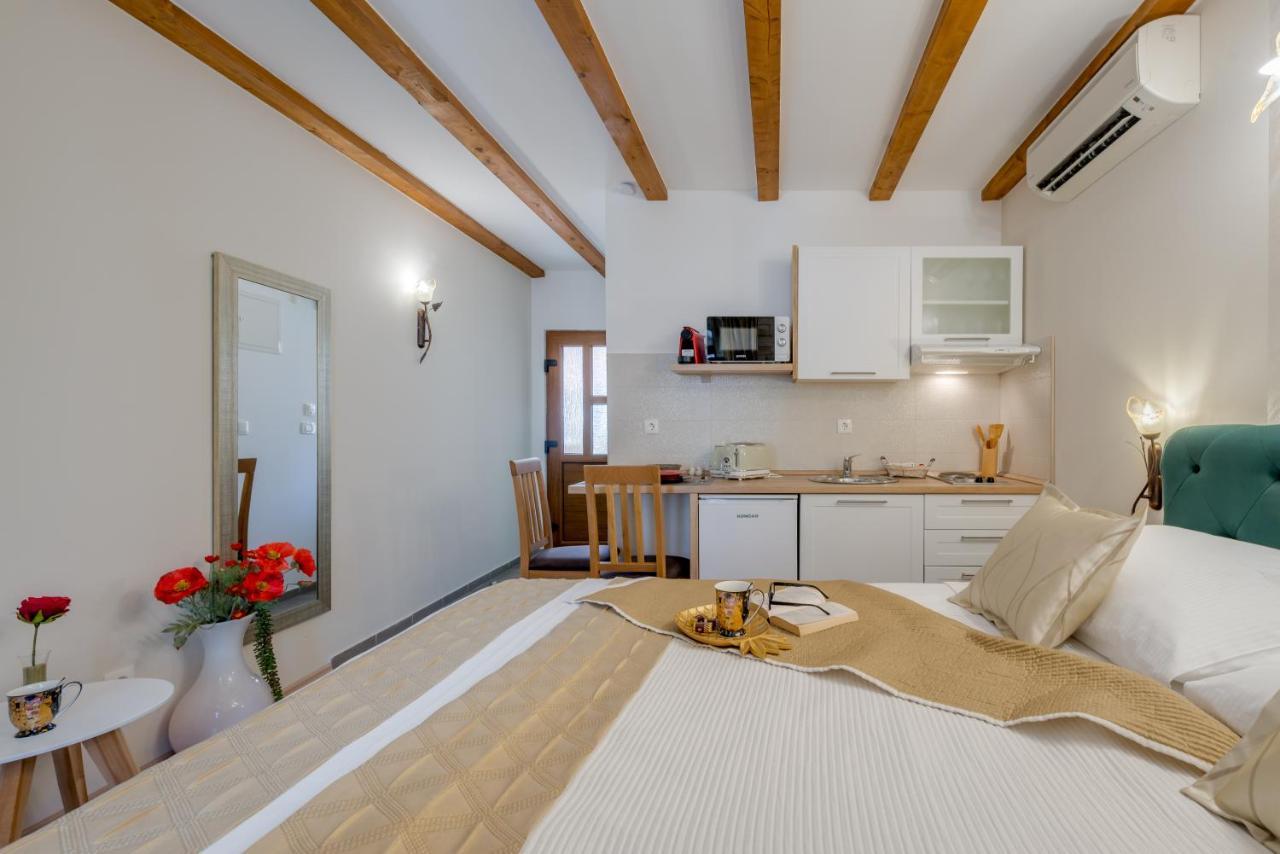 Diva 1,Stylish Old Town Studio Apartment Near Beach Spalato Esterno foto